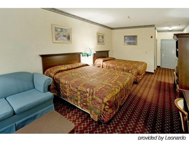 Americas Best Value Inn And Suites Houston Fm 1960 Westfield Room photo