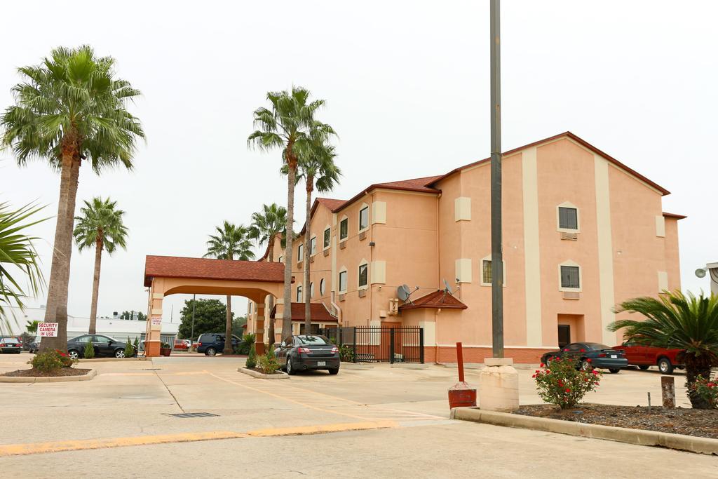 Americas Best Value Inn And Suites Houston Fm 1960 Westfield Exterior photo